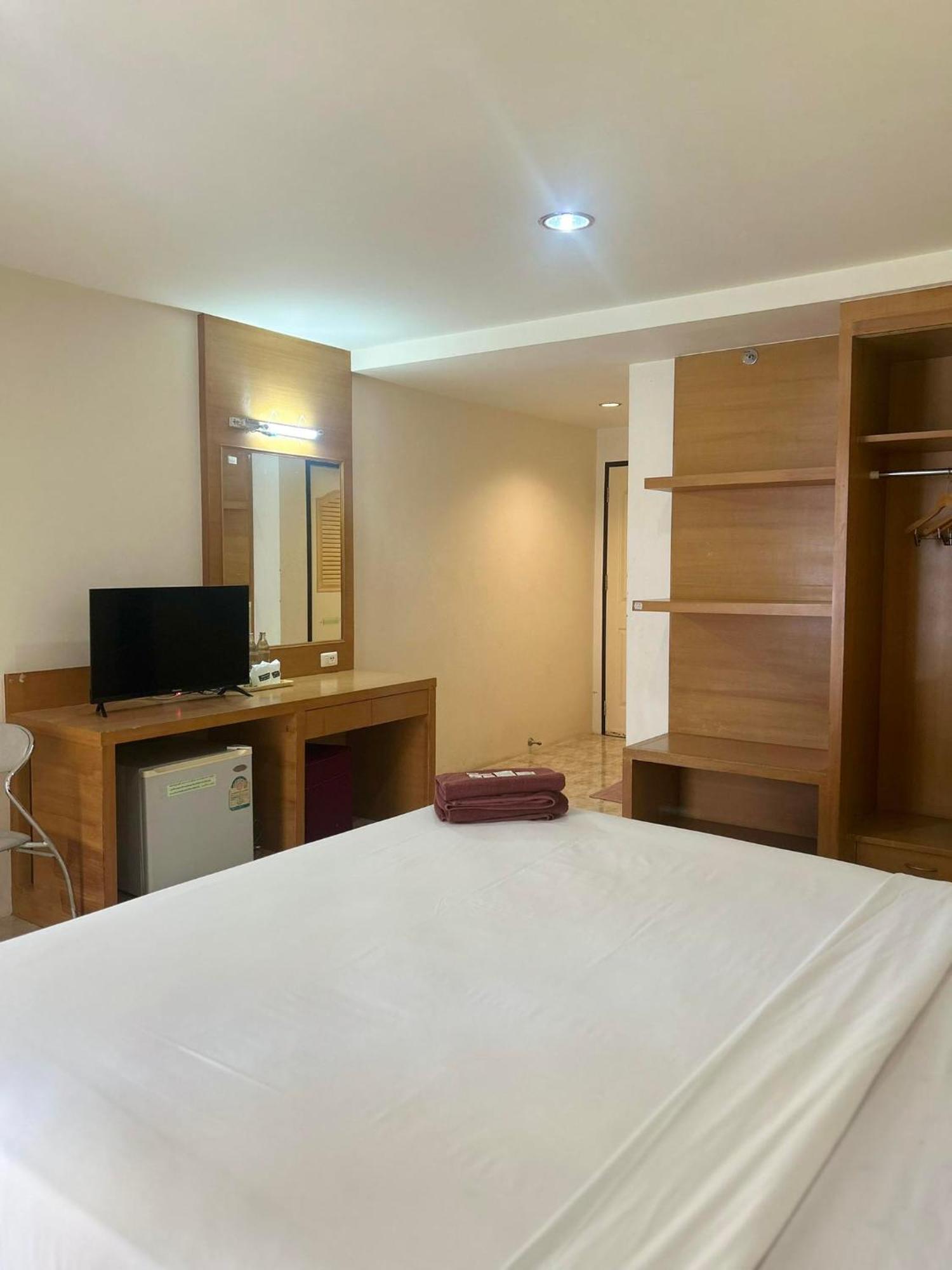 Pearl Place Hotel هات ياي المظهر الخارجي الصورة