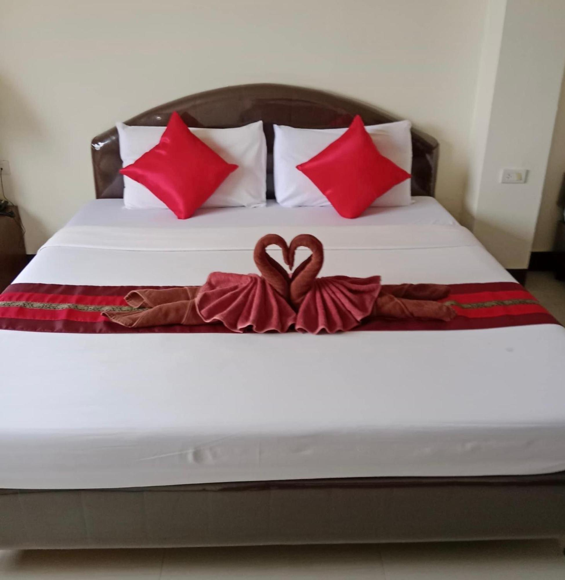 Pearl Place Hotel هات ياي المظهر الخارجي الصورة